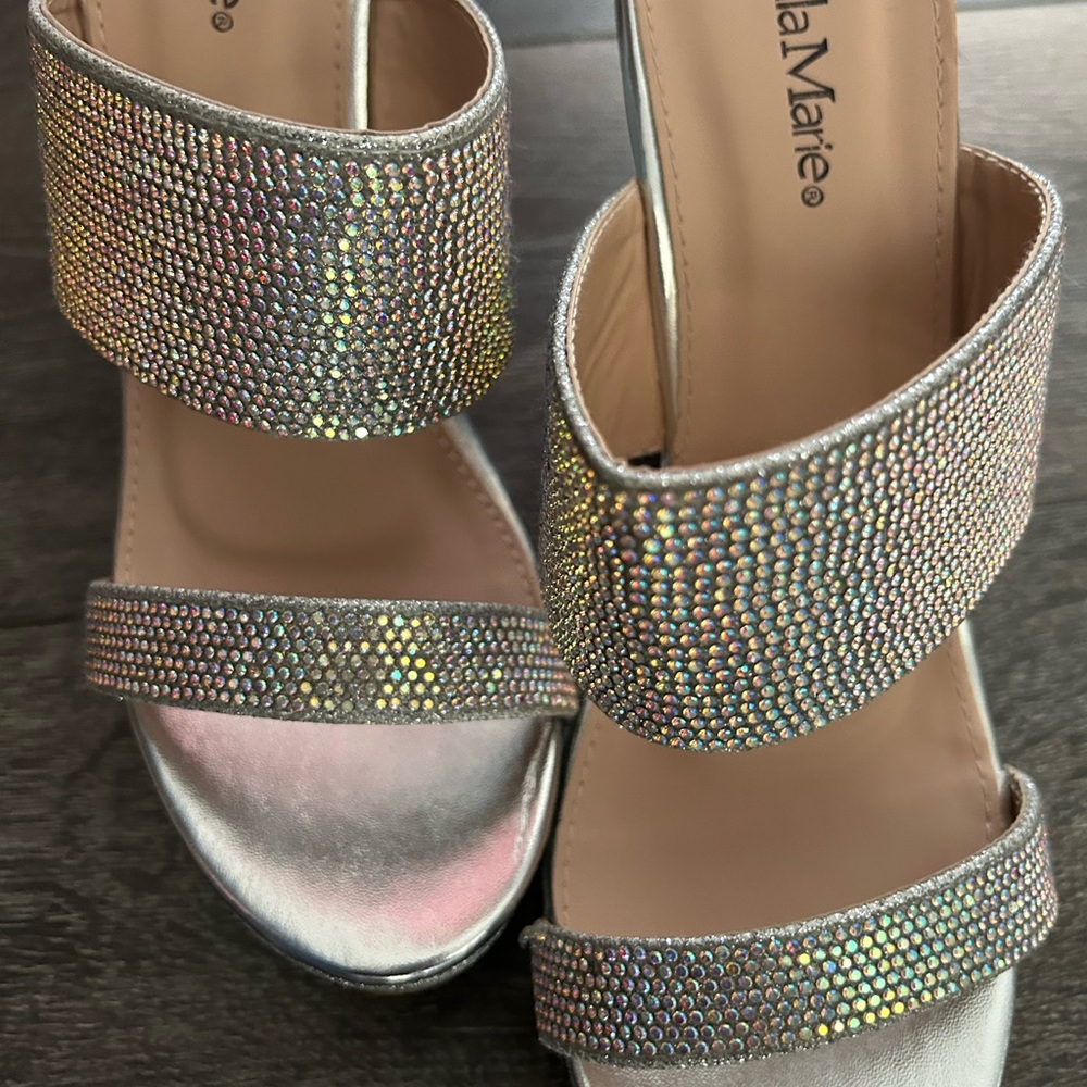 Platforms - Picture 4 of 10